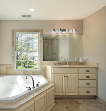 Eglo Canada 204453A - 4L LED Vanity Light / Murale de salle de bain DEL 4L